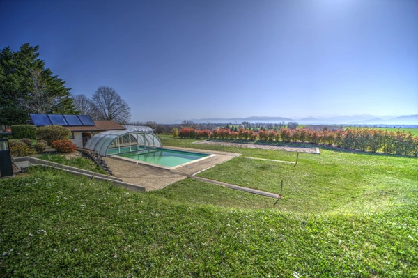 Dpt Ain (01), à vendre ECHENEVEX maison P5 de 324,04 m² - Terrain de 10 000,00 m² - Plain pied