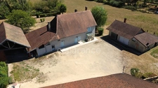 Longère avec 1 hectare de terrain et dépendances 