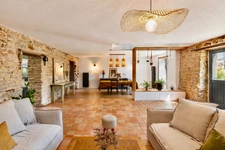 LONGÈRE DE CARACTÈRE RÉNOVÉE - 220m2 - BERRIC
