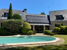 PROPRIÉTÉ AVEC PISCINE - 210 m² - PLOEMEL