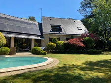 PROPRIÉTÉ AVEC PISCINE - 210 m² - PLOEMEL