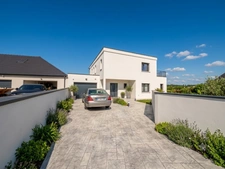 Maison contemporaine neuve à vendre (AHUY -159m² habitable - 650m² de terrain)