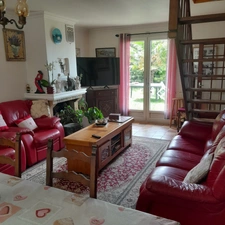 Maison à vendre 6 pièces AIGRE (16)