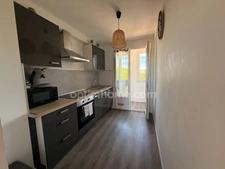 Appartement T3 55m2 entièrement rénové avec balcon – Proche port et commerces