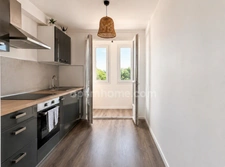 Appartement T3 55m2 entièrement rénové avec balcon – Proche port et commerces