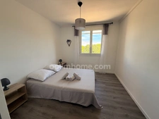 Appartement T3 55m2 entièrement rénové avec balcon – Proche port et commerces