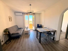 Appartement T3 55m2 entièrement rénové avec balcon – Proche port et commerces
