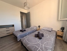Appartement T3 55m2 entièrement rénové avec balcon – Proche port et commerces