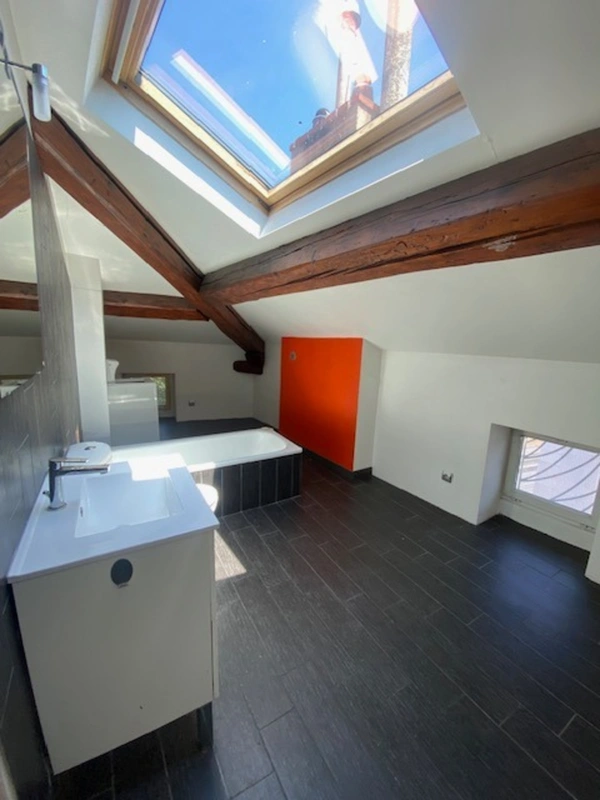 Appartement à rénover - 113 m2 au sol - Centre ville au calme