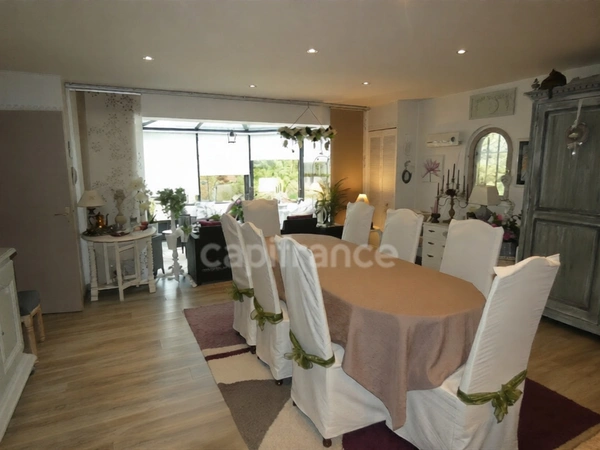 Maison à vendre 14 pièces IZEURE (21)