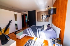 Villa contemporaine – 10 pièces – env. 300 m² – piscine – spa