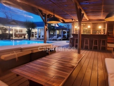 Maison 250m² sur 2000m² à Lacanau – Piscine, spa, sauna – Rare
