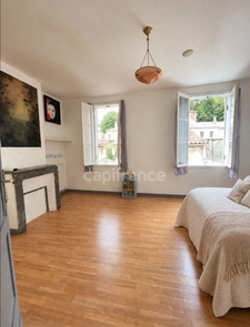 VIEUX LORMONT – BORDEAUX MÉTROPOLE RIVE DROITE - Maison de 180m2 composé de 2 appartements
