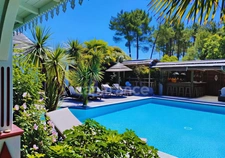 Maison 250m² sur 2000m² à Lacanau – Piscine, spa, sauna – Rare