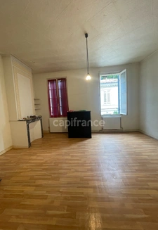 VIEUX LORMONT – BORDEAUX MÉTROPOLE RIVE DROITE - Maison de 180m2 composé de 2 appartements