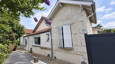 LACANAU BOURG – ANCIENNE MAISON CANAULAISE RENOVEE 4 PIECES DE 143 m² + JARDIN - AU CALME- SANS VIS-A-VIS