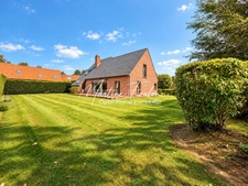Et si votre prochaine histoire s'écrivait au coeur du paisible Domaine de la Vigne à Bondues