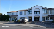 Local/bureau à vendre LA COUARDE SUR MER (17), local commercial premium