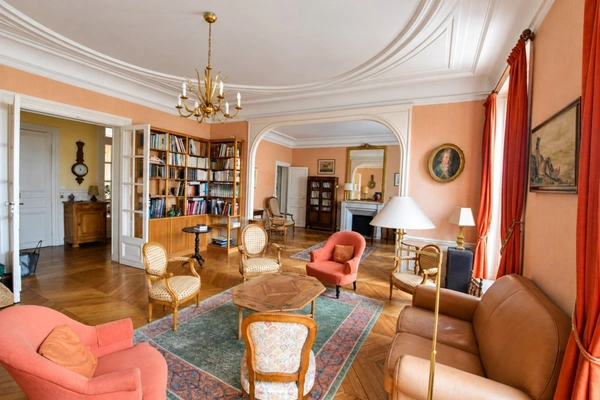 Appartement à vendre 6 pièces VERSAILLES (78) à quelques pas du Château