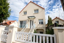 Maison à vendre 10 pièces ACHERES (78), grande maison sous garantie décennale