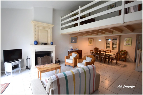 Maison à vendre 5 pièces SAINT MARTIN DE RE (17): Maison familiale lumineuse au calme, proche commerces et plage
