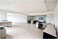 Local/bureau à vendre LA COUARDE SUR MER (17), local commercial premium