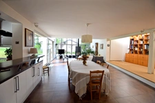 Dpt Yvelines (78), à vendre VILLENNES SUR SEINE, propriété P11 de 327,3 m² sur un terrain piscinable de 1 495,00 m² 