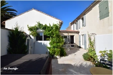 Maison à vendre 5 pièces SAINT CLEMENT DES BALEINES (17), 3 chambres, belle réception