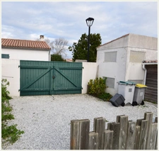 Maison à vendre 6 pièces SAINT CLEMENT DES BALEINES (17), piscine et jacuzzi