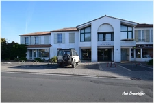 Local/bureau à vendre LA COUARDE SUR MER (17), local commercial premium