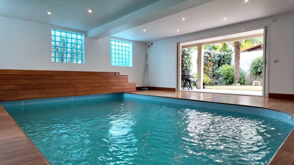 Maison familiale avec piscine