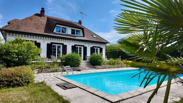 Maison familiale avec piscine