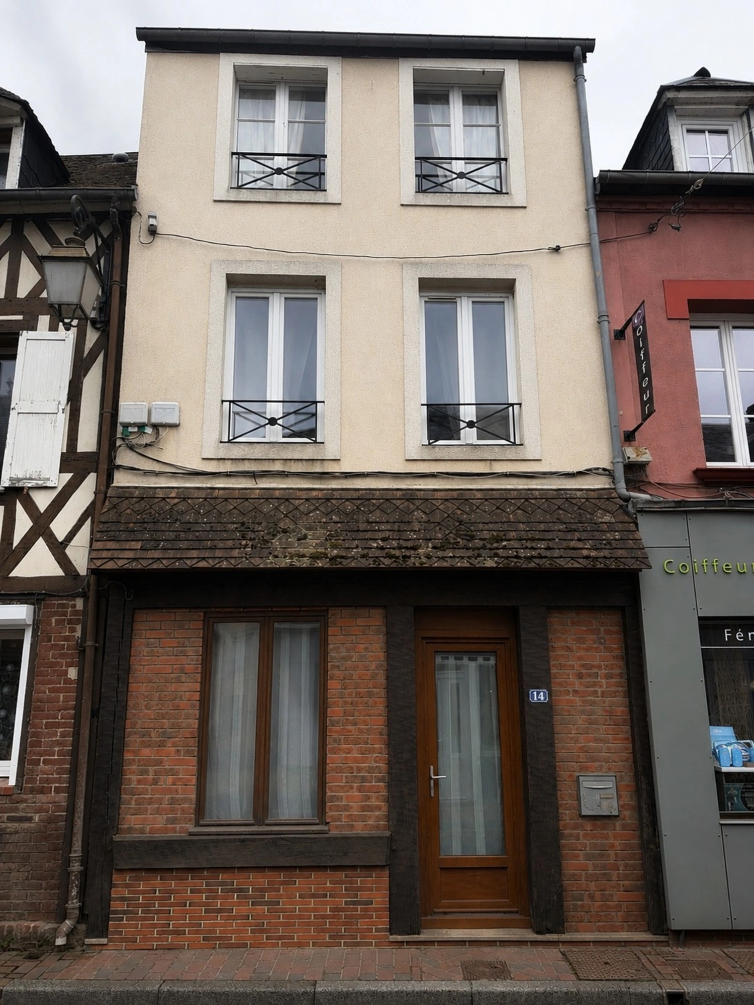 Maison 7 pièces 104 m² · à Broglie · 104 m² · 104 000 €