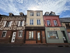 Maison de ville 104 m² – 2 chambres et beaux volumes – BROGLIE (27270)