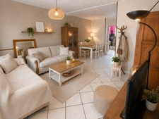 Maison de ville 104 m² – 2 chambres et beaux volumes – BROGLIE (27270)
