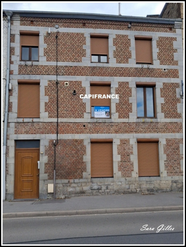 Immeuble de rapport 240 m² – 3 appartements – 1 loué, 2 libres. Potentiel de rendement jusqu’à 9,8 %.