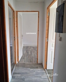 Immeuble de rapport 240 m² – 3 appartements – 2 loués, 1 libre. Potentiel de rendement jusqu’à 9,8 %.