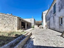Sainte-Marie-de-Ré — Ensemble immobilier à fort potentiel