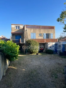 Exclusivité - Propriété à vendre - 9 pièces L'AIGUILLON-SUR-MER LA PRESQU'ILE (85 460) - Idéal investisseurs