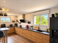 NAIZIN – BELLE MAISON FAMILIALE 168 M² – 7 CHAMBRES – TERRAIN 2 855 M² – SOUS-SOL COMPLET AVEC ESPACE INDÉPENDANT