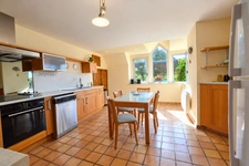 Longère en pierre de 194 m² avec jardin paysager – Landévant, Morbihan Sud