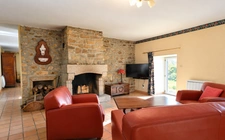 Longère en pierre de 194 m² avec jardin paysager – Landévant, Morbihan Sud