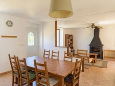 Longère en pierre – 150,76 m² – 6 pièces – 5 chambres – Terrain 6 345 m² – Dépendances – Hangar – Sous-sol complet