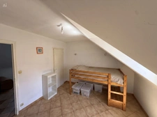 Longère en pierre – 150,76 m² – 6 pièces – 5 chambres – Terrain 6 345 m² – Dépendances – Hangar – Sous-sol complet