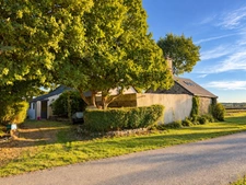 Character Stone Family Home – 205 m² – 4 Bedrooms – 1,000 m² Garden – Bréhan, Brittany