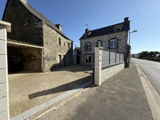 Renovated Character Home with Second Stone House & Exceptional Potential – Plussulien, Brittany