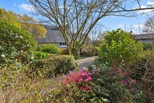 Longère en pierre de 194 m² avec jardin paysager – Landévant, Morbihan Sud
