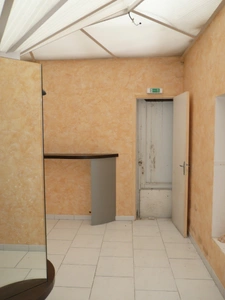 COGNAC Rue Piétonne A Vendre Local Commercial + Logement