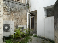 COGNAC Rue Piétonne A Vendre Local Commercial + Logement