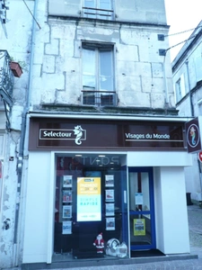 ⚜ COGNAC RUE PIETONNE A Vendre IMMEUBLE à Rénover ⚜